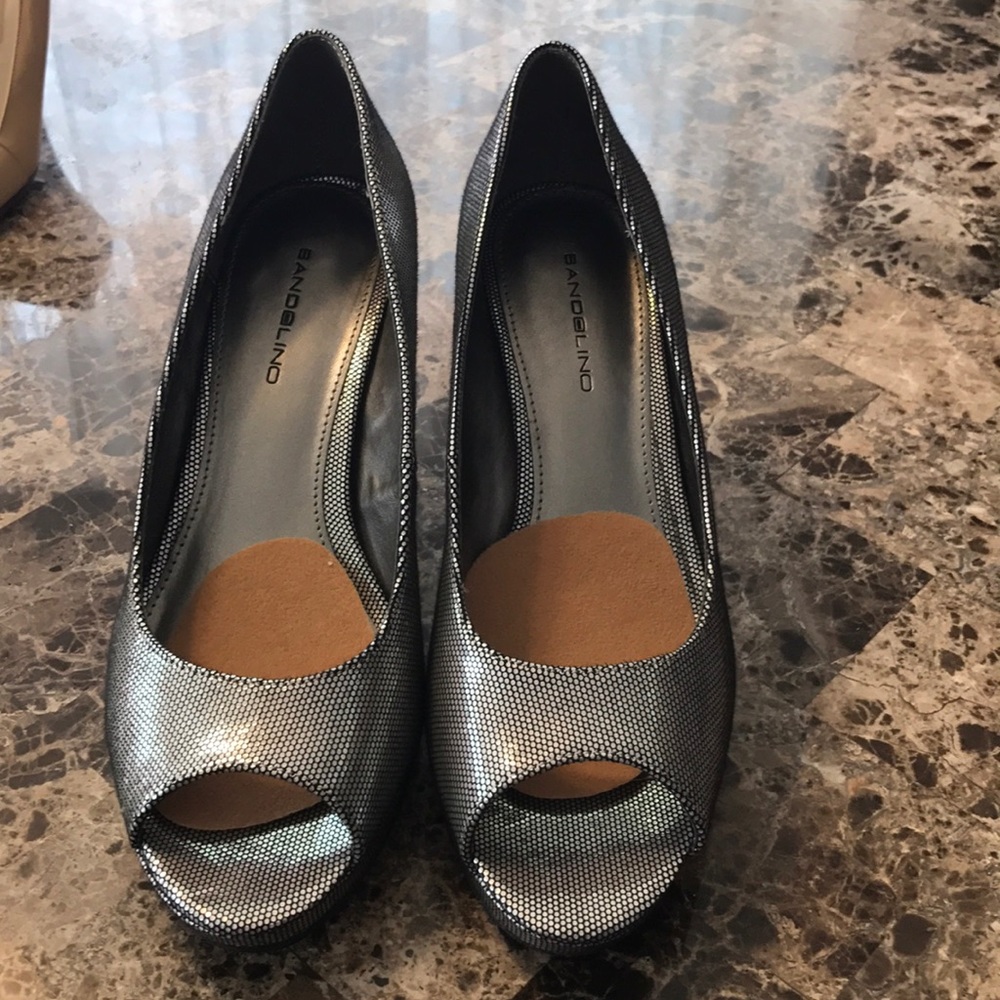 Shiney silver heels